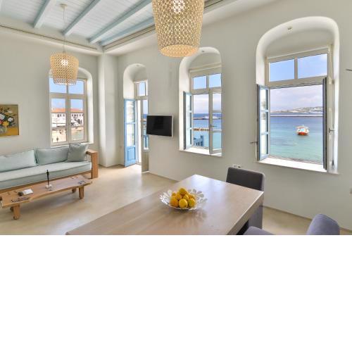 White Memories, seafront luxury apartment Mykonos