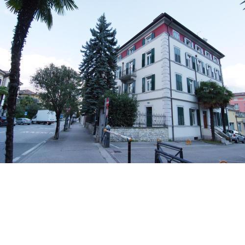 White Residence Apartment