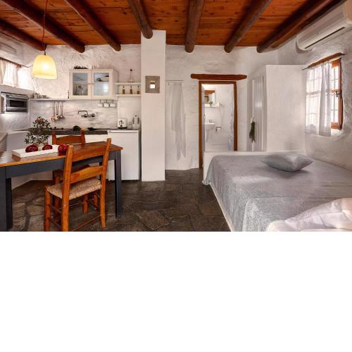 White River Cottages - rustic minimalist holiday houses