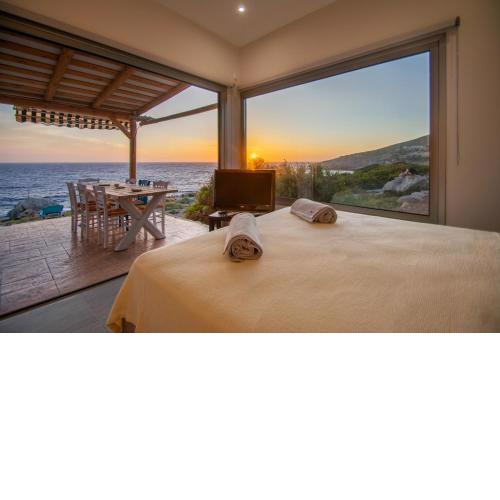 White Rock Cave Villa