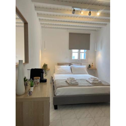 Whitelist Studio 3 in Mykonos Town