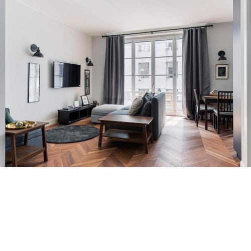 Wide and Bright two bedroom apartment