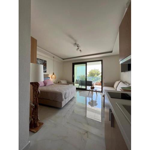 Wide Blue Luxury Boutique Suites