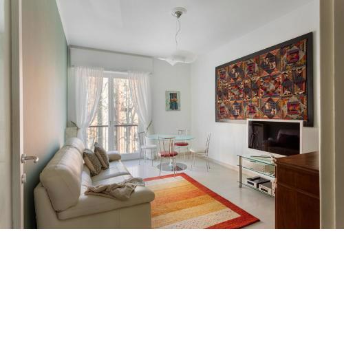 Wide & Modern apt close to China Town & Sempione area