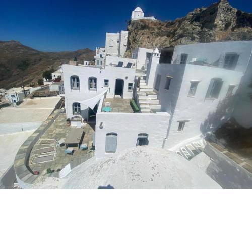 Windhouses Serifos