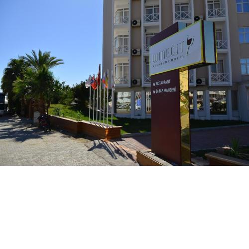 Winecity Hotel