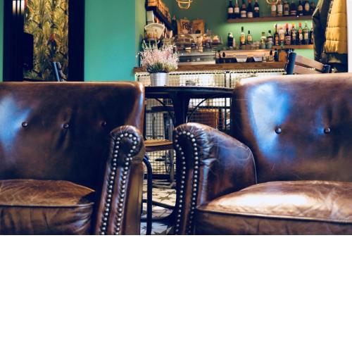 Winederful Hostel & Café