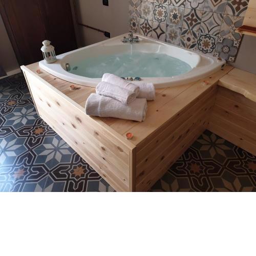 WineExperience- WINE&JACUZZI SUITE
