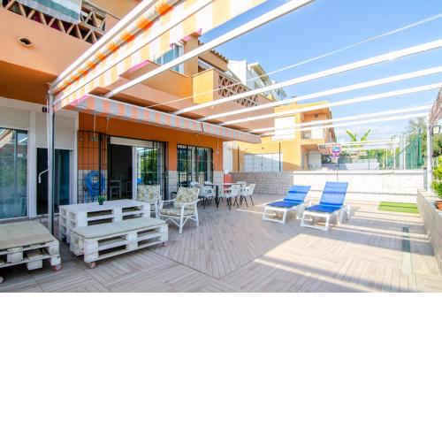 WintoWinRentals Huge Private Terrace &, Relax