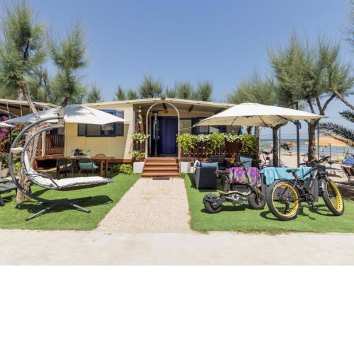 Wonderful holiday home in Cupra Marittima with garden