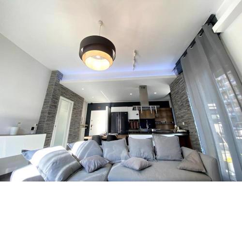 Wonderful, Roomy, King Bed Apartment W/Garden