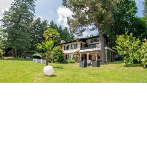 Wonderful Villa Between Como And Milano