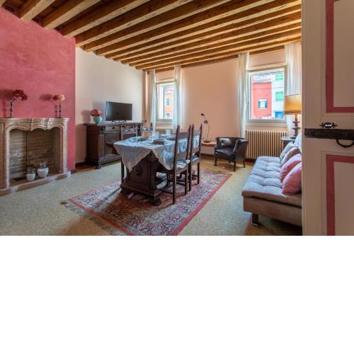 Wondrous Palazzetto 1619 in Magical Burano Island