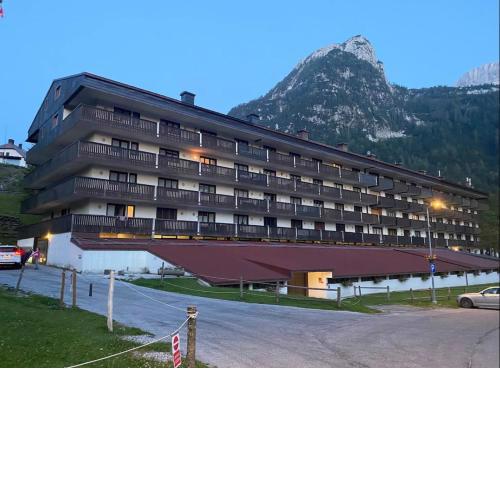 Wood apartment in Canin ski resort