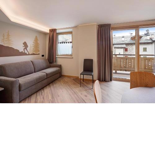 Wood Mountain Planet Suite House