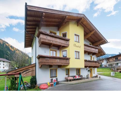 Wooden Apartment in Hainzenberg near Ski Bus