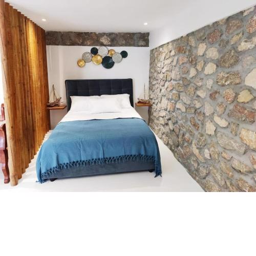 WoodStone Studios & Apartments Santorini