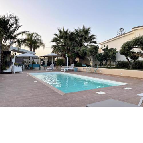 Xenìa - Intera Casa con Piscina
