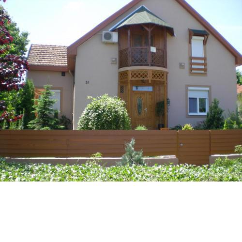 Xénia Apartmanok