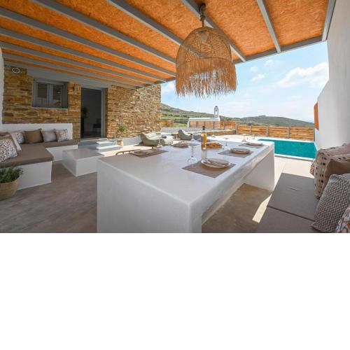Xerolithia suites
