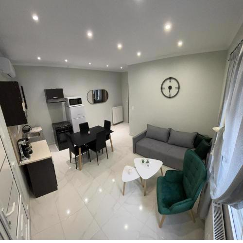 Xristina Apartments