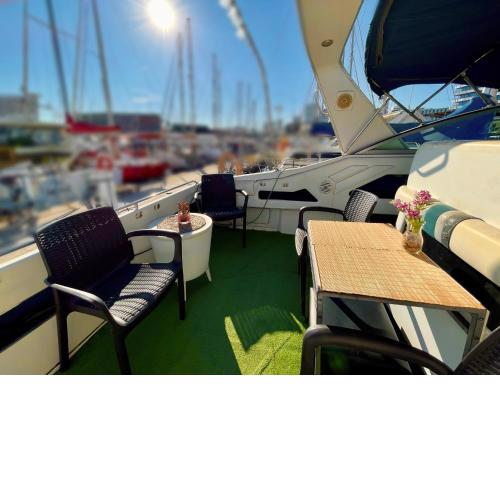 Yacht Hotel Barcelona