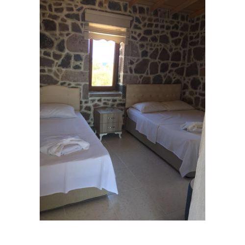 Yakamoz Motel & Restaurant
