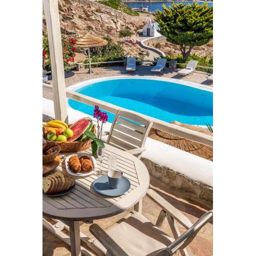 Yalos Mykonos Ornos Pouli private apartments w shared swimming pool