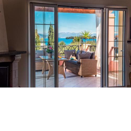 Yanna's Sea View Holiday House