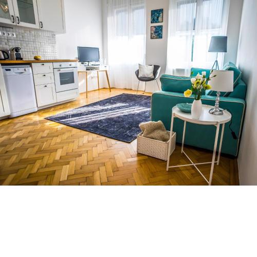 Ybl Apartment City Center