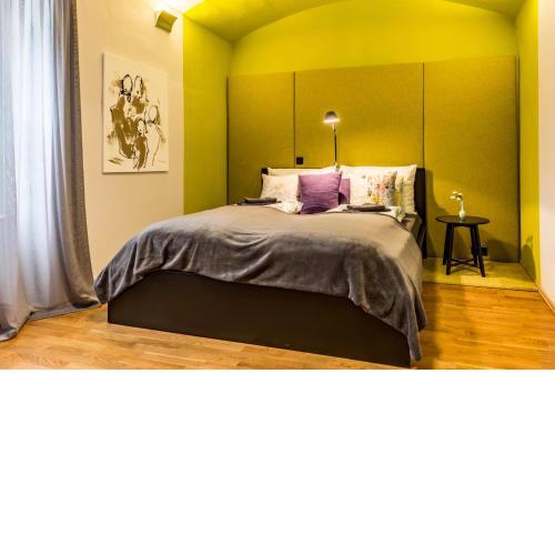 Yellow Flat-direkt bei KF-UNI mit Gewölbe, inkl Parkplatz