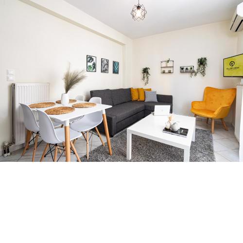 Yellow Fresh Apartment 2