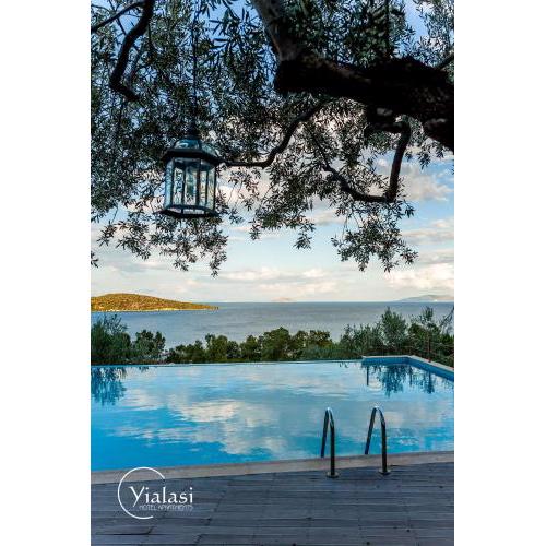 Yialasi Hotel