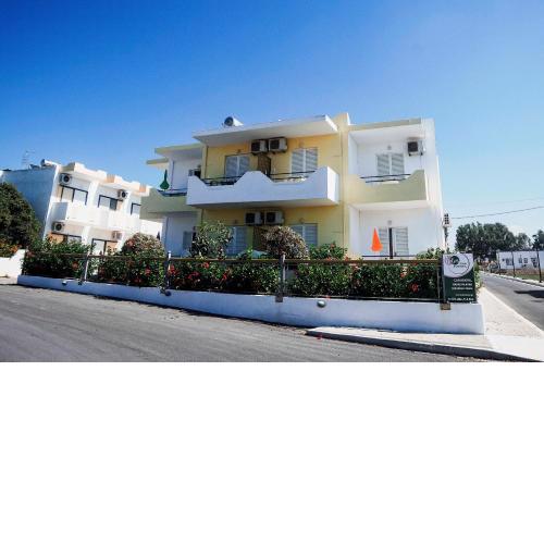 Yiannis Apartments