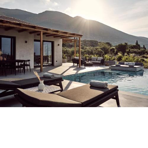 Yliessa - Luxury pool villa surrounded by nature