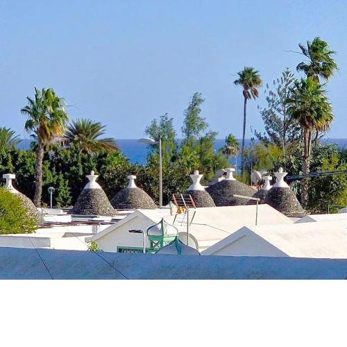 Your Luxurious Home Near The Dunes!