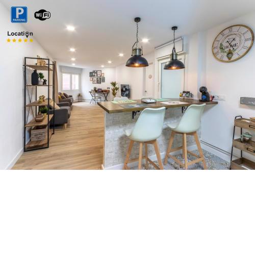Your Oasis of peace in the Old Town!! With Parking!!