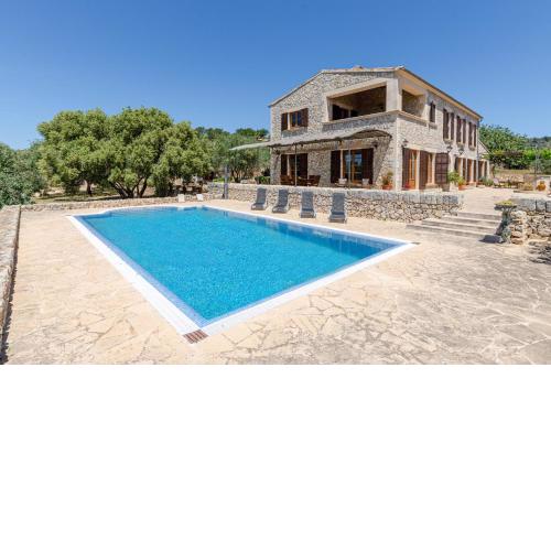 YourHouse Ca Na Ramona, finca with private pool for 8 guests