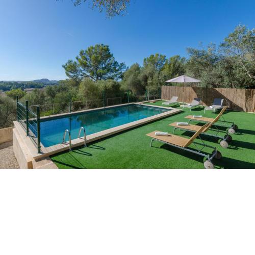 YourHouse Llampi, quiet villa in the countryside with private pool