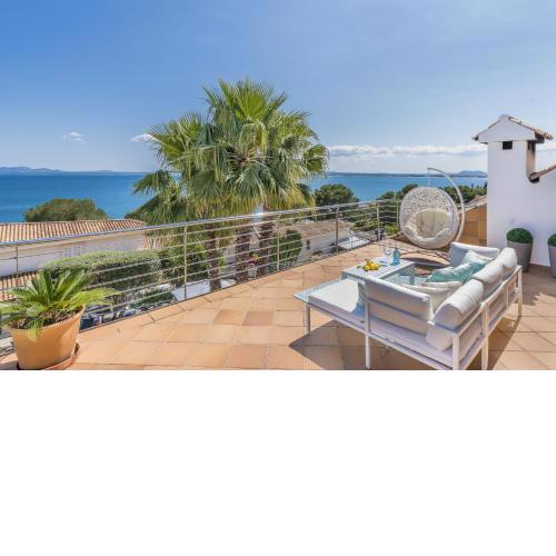 YupiHome Villa Alcanada - Family only