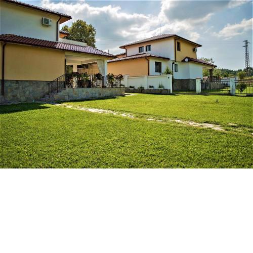 Zaara Village