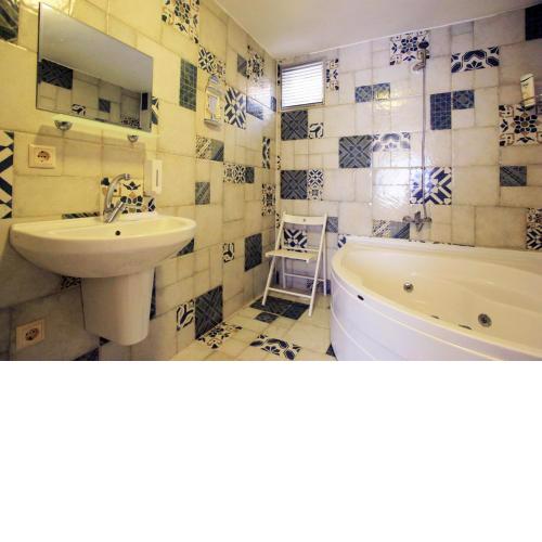 Zebra Homes Hotel