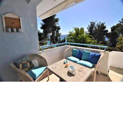 Zennova #15 Naftilos Family Summer House