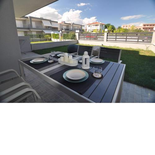 Zennova #24 Nikiti FLOW Family Apt