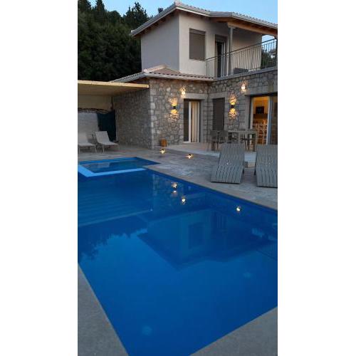 Zephyros Villas