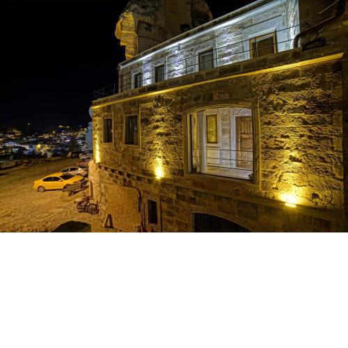 Zeus Cave Suites