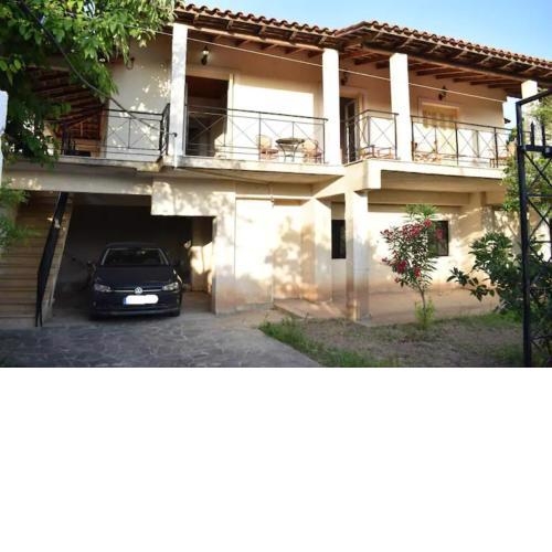 ZISSI'S HOUSE