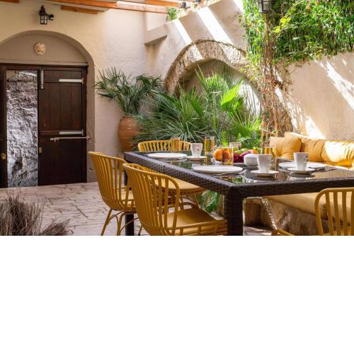 Zoe Suites