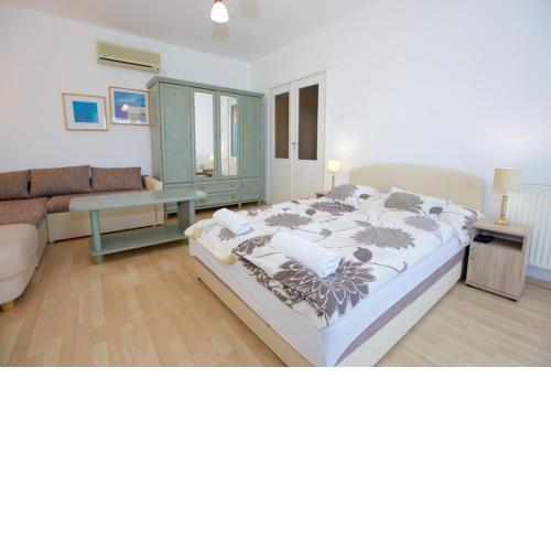 Zoli Apartmanok-Balcony Kölcsey 32