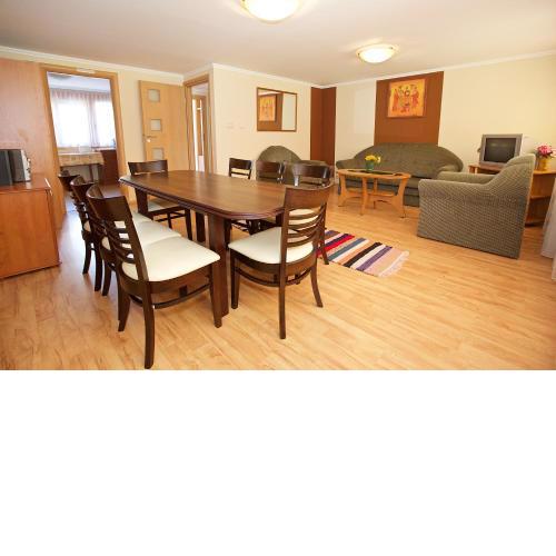 Zoli Apartmanok-Bródy 51-53